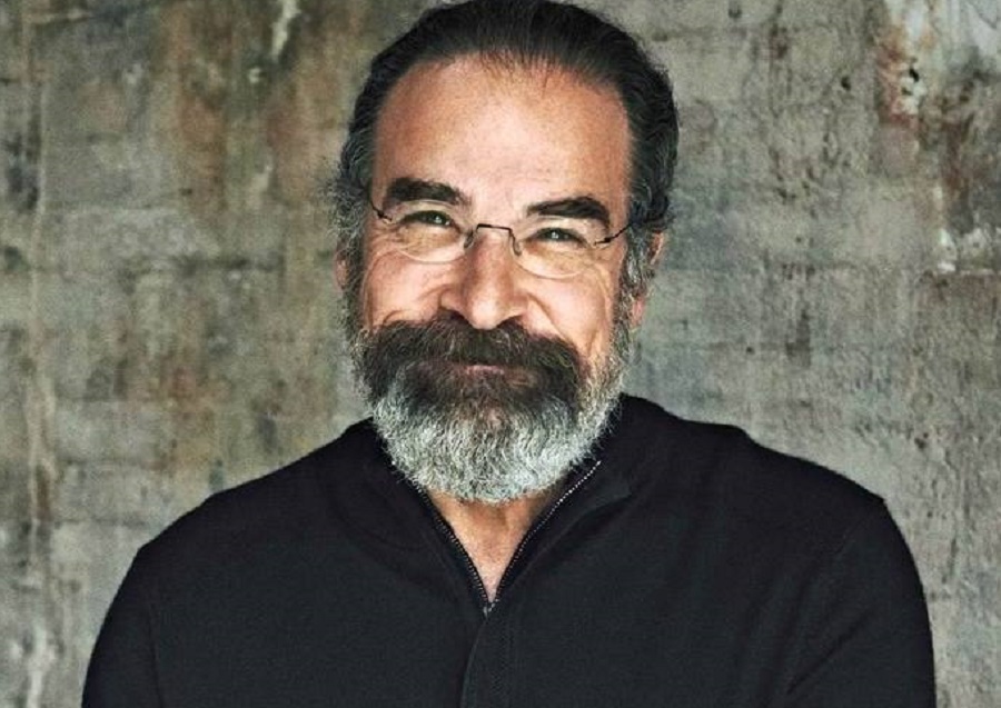 Actor Mandy Patinkin reminds world leaders that refugees “are human beings, they are not terrorists” (Photo: Mandy Patinkin/Facebook)