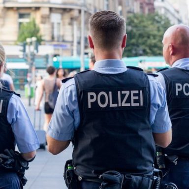 Polizei shutterstock 1462283171 700