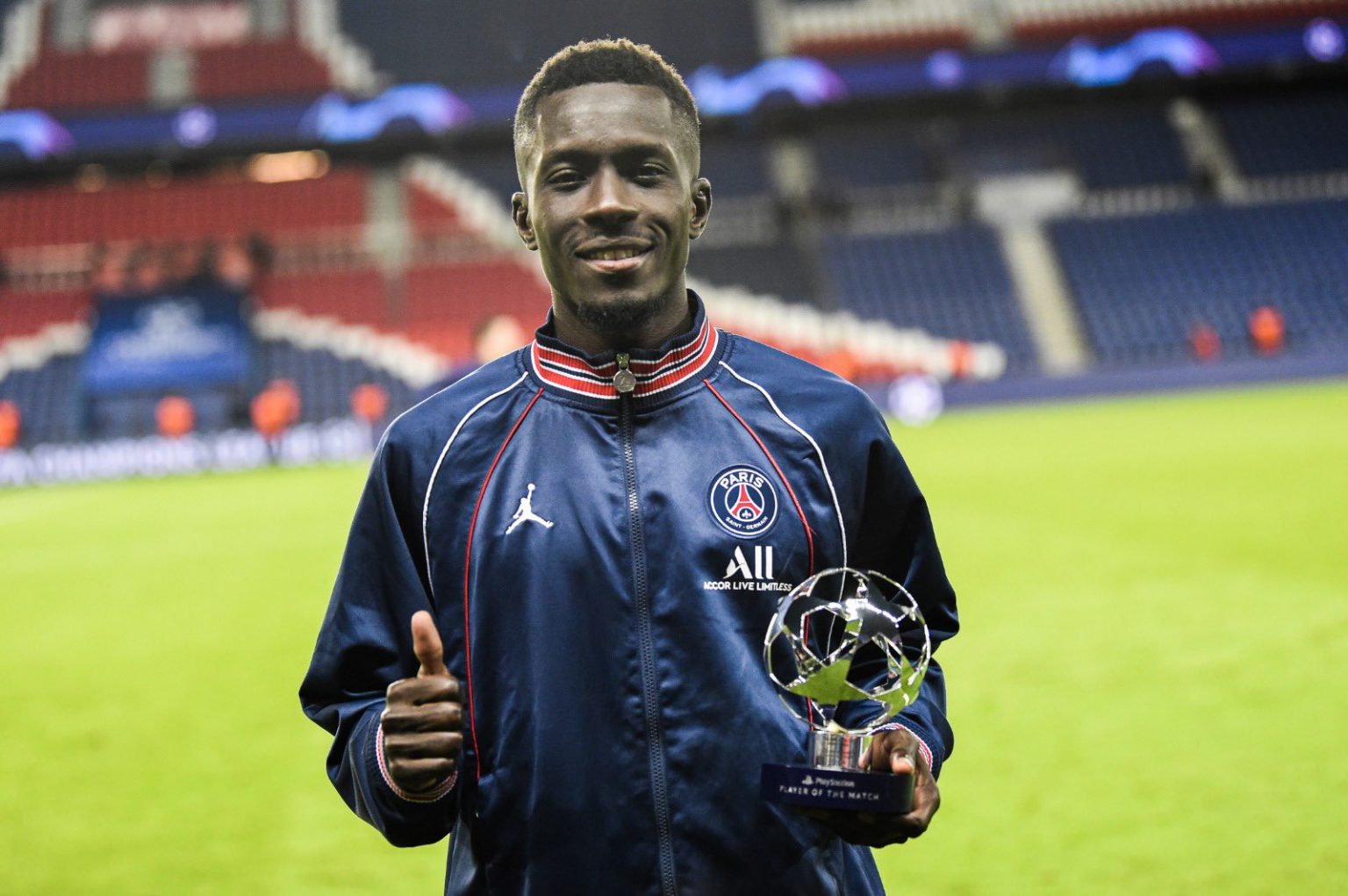 Senegalese Footballer Idrissa Gueye Refuses To Wear Rainbow PSG Shirt ...